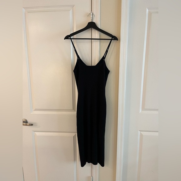 ✨ Abercrombie & Fitch Ribbed Midi V-Neck Sweater Dress in Size : XL ✨ - Picture 3 of 11